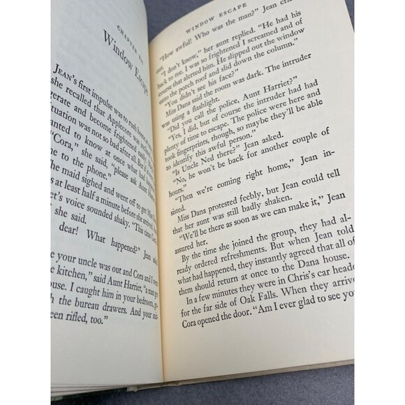 The Secret of the Silver Dolphin 1972 Carolyn Keene Mystery Stories Vintage - Picture 8 of 9